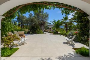 Zahrada ubytování Villa Can Joan I - Fantastic Sunset Views and Family Friendly -