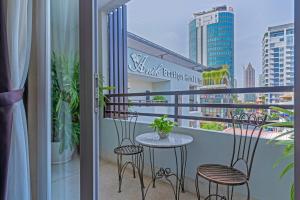 
A balcony or terrace at Anik Boutique Hotel & Spa on Norodom Blvd
