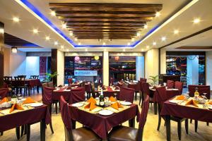 Restoran atau tempat lain untuk makan di The Address Kathmandu Hotel