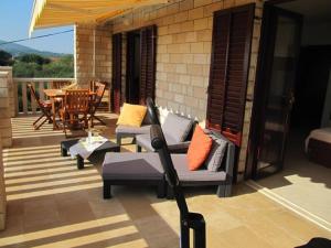 Posedenie v ubytovaní Apartment in Sucuraj with sea view, terrace, air conditioning, WiFi 3354-1