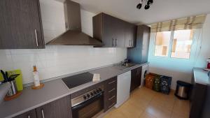 Kuchyň nebo kuchyňský kout v ubytování Ginkgo 302891-A Murcia Holiday Rentals Property