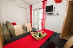 TV a/nebo společenská místnost v ubytování Apartment in Crikvenica with sea view, balcony, air conditioning, WiFi 3492-9