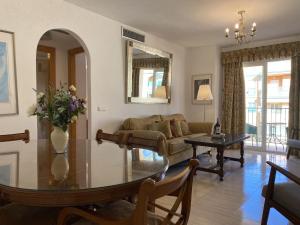 Część wypoczynkowa w obiekcie Penthouse Clavero Casasol