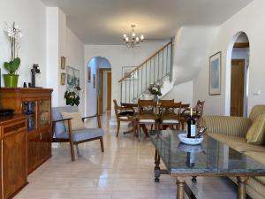 Część wypoczynkowa w obiekcie Penthouse Clavero Casasol