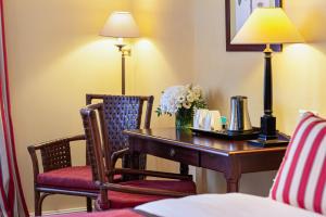 Ruang duduk di Kipling Manotel