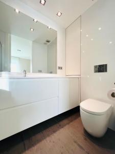 A bathroom at Apartamento de Lujo Benicasim - Primera Línea