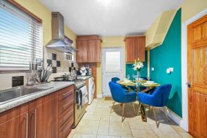 Boutique 3 Bed Windsor Abode - Garden - Parking