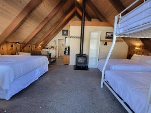 Gallery image of Cinnamon Bear Inn in Mammoth Lakes