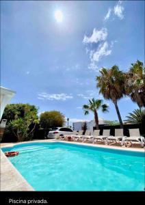 Bazén v ubytování Villa Ágatha, vacaciones en familia en Lanzarote nebo v jeho okolí