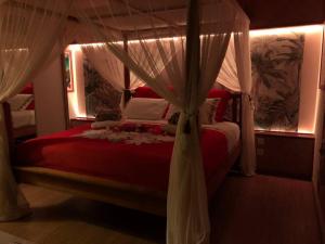 Uma cama ou camas num quarto em Suite totalement équipée avec vue imprenable!!!!