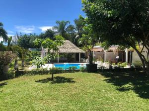 A piscina em ou perto de Suite totalement équipée avec vue imprenable!!!!