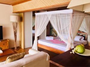 Uma cama ou camas num quarto em Suite totalement équipée avec vue imprenable!!!!
