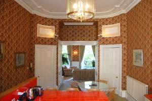 Posezení v ubytování Regent Terrace, Central and Charming, Quiet + 9 fotografií