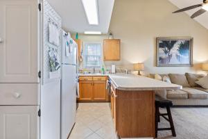 A kitchen or kitchenette at Sand Dunes Delight