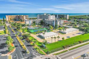 Gallery image of Ocean Breezes in Cocoa Beach