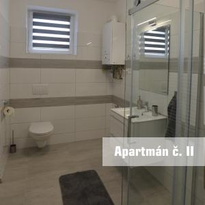 Koupelna v ubytování Apartmány U koupaliště
