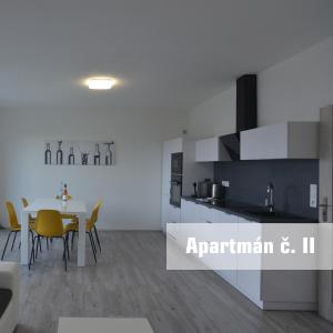 Kuchyň nebo kuchyňský kout v ubytování Apartmány U koupaliště