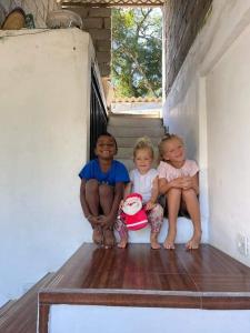 Děti v ubytování Sura Homestay Kandy