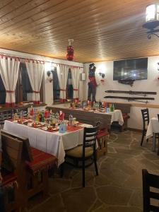 A restaurant or other place to eat at Nevada Aparthotel