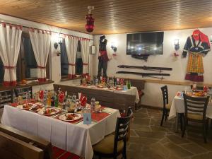 A restaurant or other place to eat at Nevada Aparthotel