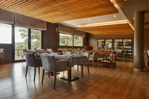 ห้องอาหารหรือที่รับประทานอาหารของ Mas Salagros EcoResort & SPA