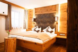 
Een bed of bedden in een kamer bij Landgasthof Schmuck

