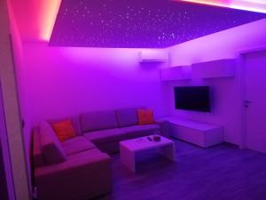 Ein Sitzbereich in der Unterkunft Novi Lux