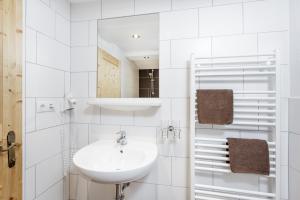 Kúpeľňa v ubytovaní Apart Garni Enzian + 36 fotografií