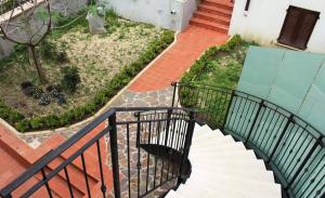 an overhead view of a staircase leading to a yard at B&B Al Viale in Macerata