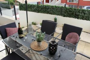 Balkón nebo terasa v ubytování Holiday apartment in Okrug Gornji with terrace, air conditioning, WiFi, washing machine 5070-1