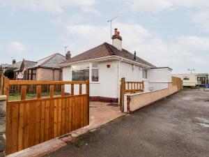 Gallery image of 55 Marine Road in Abergele