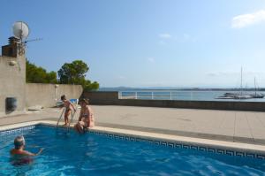 The swimming pool at or close to Treputxell 1-2