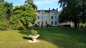 Gallery image of Chateau De Chicamour in Sury-aux-Bois