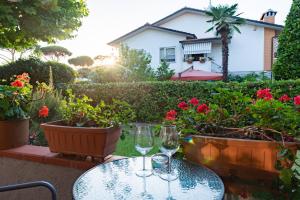 Gallery image of APARTMENT HOLIDAY VERSILIA in Camaiore