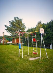 Detský kútik v ubytovaní Domek w Górach Sowich "Go Sowie" Jacuzzi Basen Sauna