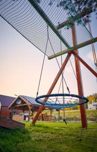 Fotografia z galérie ubytovania Domek w Górach Sowich "Go Sowie" Jacuzzi Basen Sauna v destinácii Ludwikowo