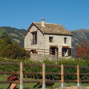 Las Eras Casa Rural, Fanlo del Valle de Vío, Spain - Booking.com