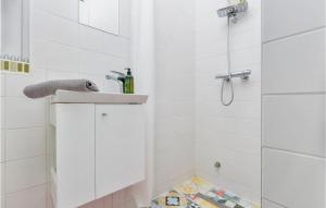 Koupelna v ubytování Three-Bedroom Holiday Home In Durdevac
