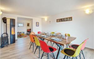 Posezení v ubytování Three-Bedroom Holiday Home In Durdevac