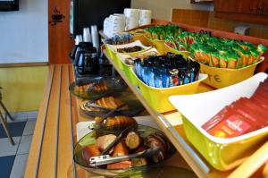 Comida no hotel ou em algum lugar perto