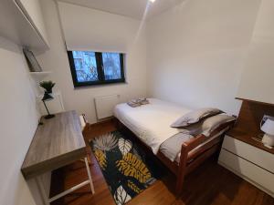 Posteľ alebo postele v izbe v ubytovaní Modern 4-Star luxury apt - WFH Ready, Free Parking