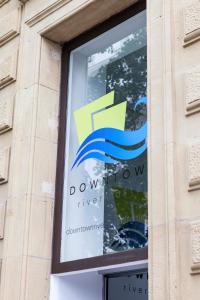 Certifikát, hodnocení, plakát nebo jiný dokument vystavený v ubytování Downtown River Hostel