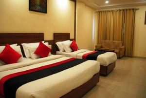 Hotel The Vaishno Devi Hills客房内的一张或多张床位