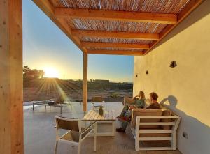 Ein Balkon oder eine Terrasse in der Unterkunft Villa Tabaiba en Lajares con Piscina