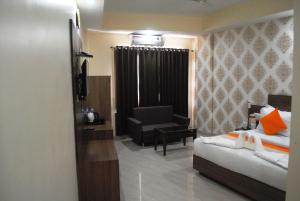 Hotel The Vaishno Devi Hills客房内的一张或多张床位