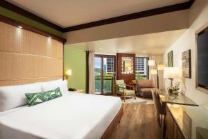Postel nebo postele na pokoji v ubytování Dusit Beach Resort Guam