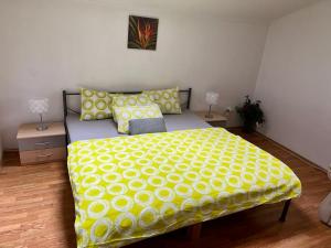 Postel nebo postele na pokoji v ubytování Hotel Modrava