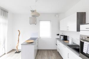 Moderne 2 Zimmer Ferienwohnung mit Dachterrasse - 95qm, Bremerhaven –  Updated 2022 Prices