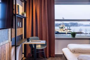 Зона вітальні в Pier 5 Hotel
