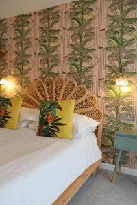 Porth Beach Hotel客房内的一张或多张床位